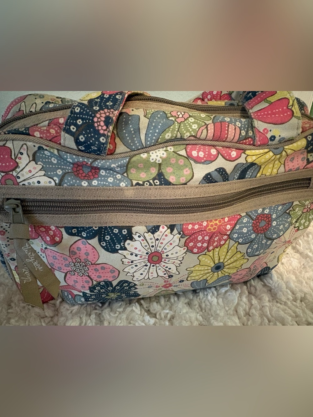 thirty-one Floral Cosmetic Bag - Picture 4 of 14
